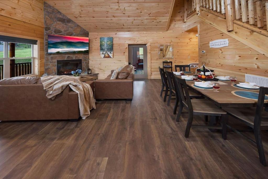 Villa New! Indoor Pool/Ps 5/Hot Tub/Parkway à Pigeon Forge Extérieur photo