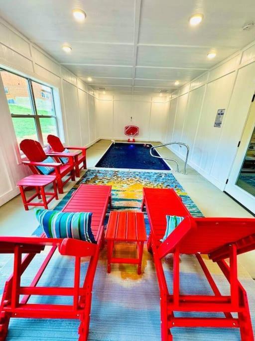 Villa New! Indoor Pool/Ps 5/Hot Tub/Parkway à Pigeon Forge Extérieur photo