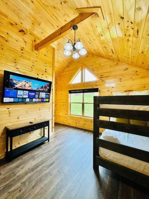 Villa New! Indoor Pool/Ps 5/Hot Tub/Parkway à Pigeon Forge Extérieur photo